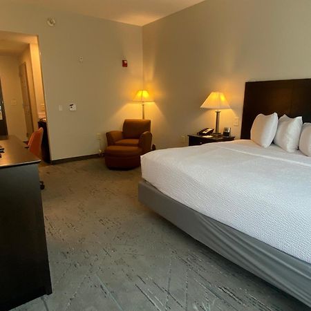 Wingate By Wyndham State Arena Raleigh/Cary Hotel Bagian luar foto