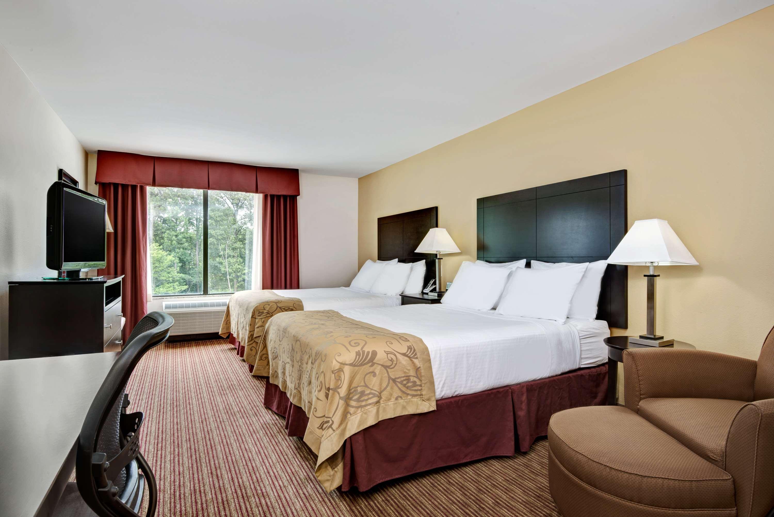 Wingate By Wyndham State Arena Raleigh/Cary Hotel Bagian luar foto