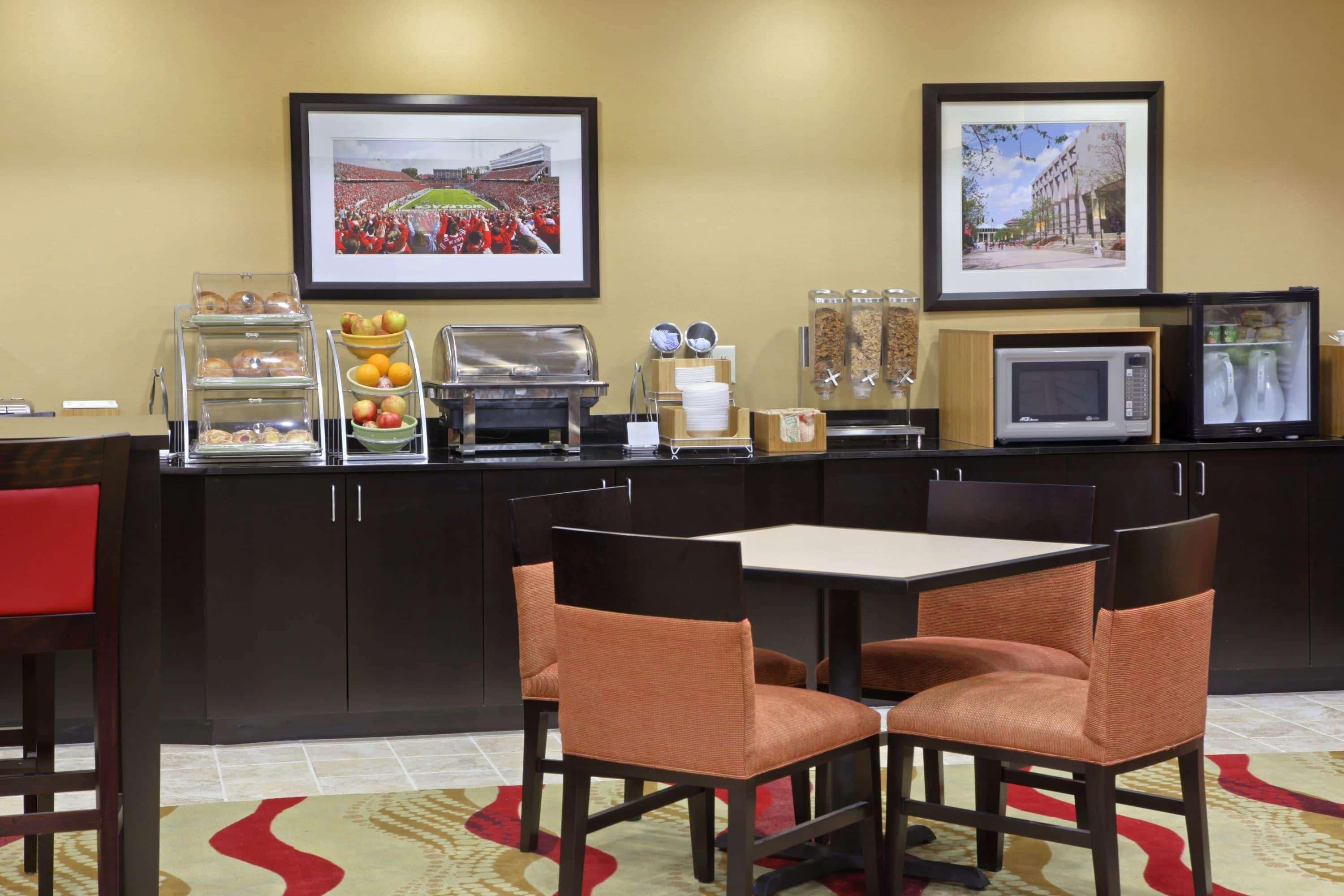 Wingate By Wyndham State Arena Raleigh/Cary Hotel Bagian luar foto