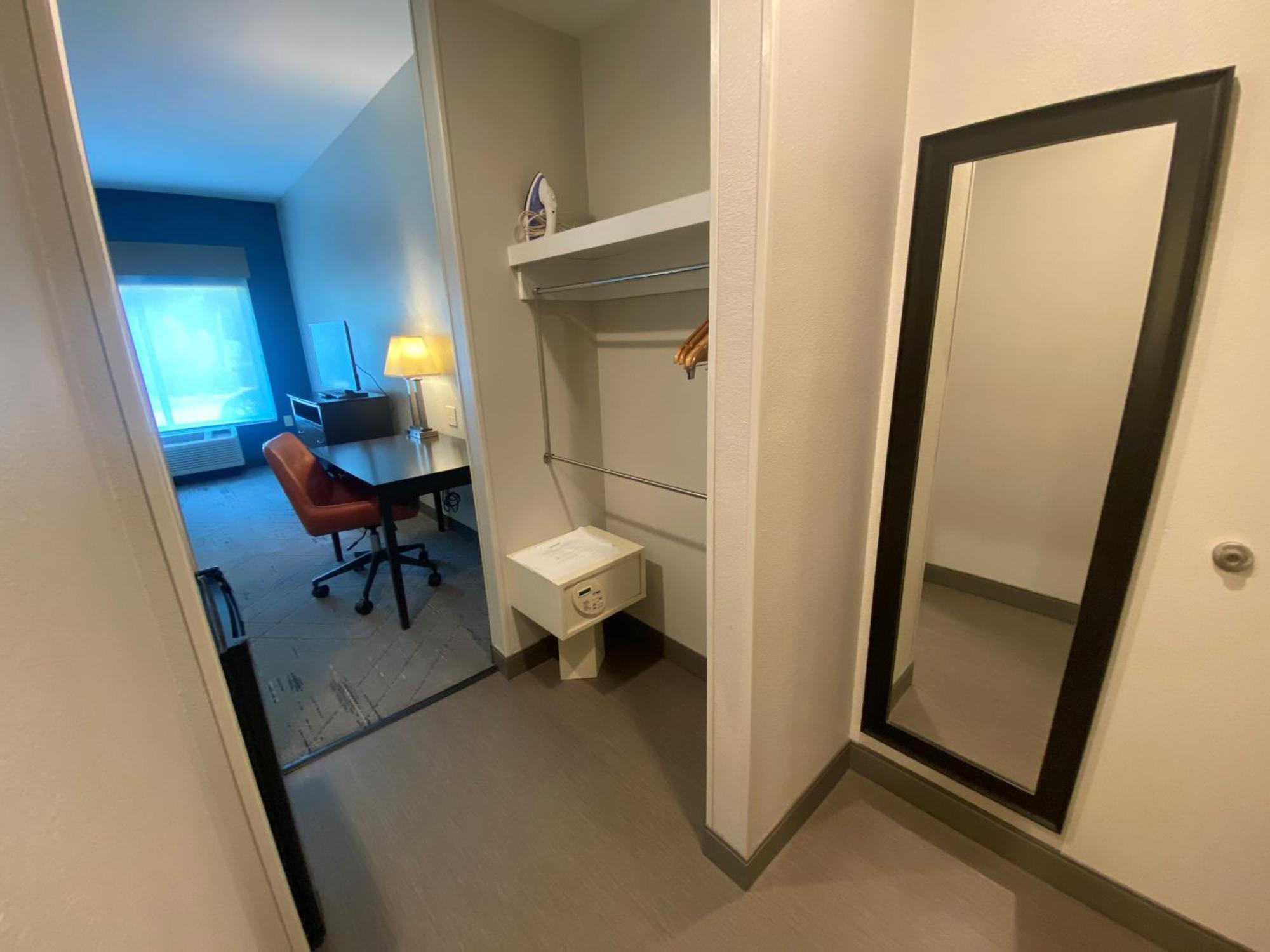 Wingate By Wyndham State Arena Raleigh/Cary Hotel Bagian luar foto