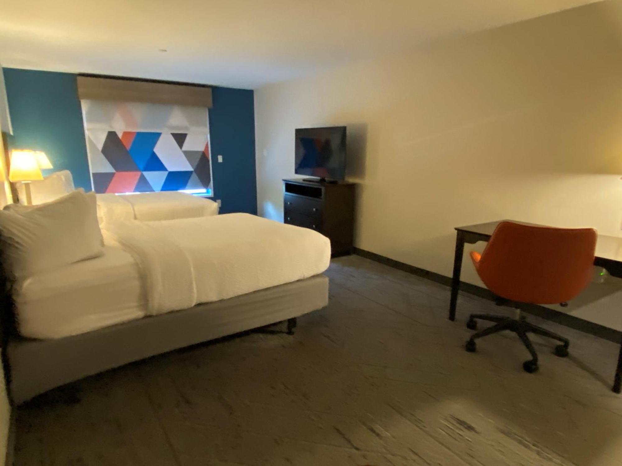Wingate By Wyndham State Arena Raleigh/Cary Hotel Bagian luar foto