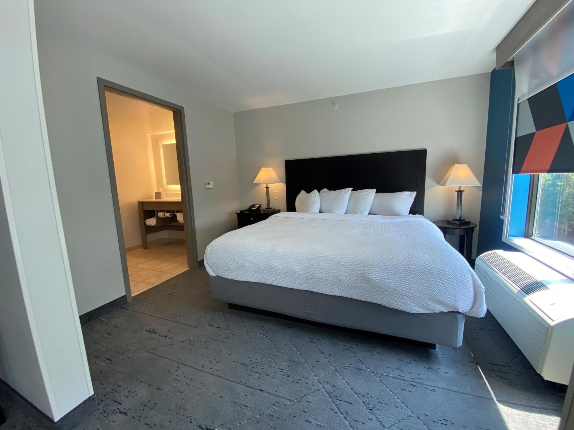 Wingate By Wyndham State Arena Raleigh/Cary Hotel Bagian luar foto