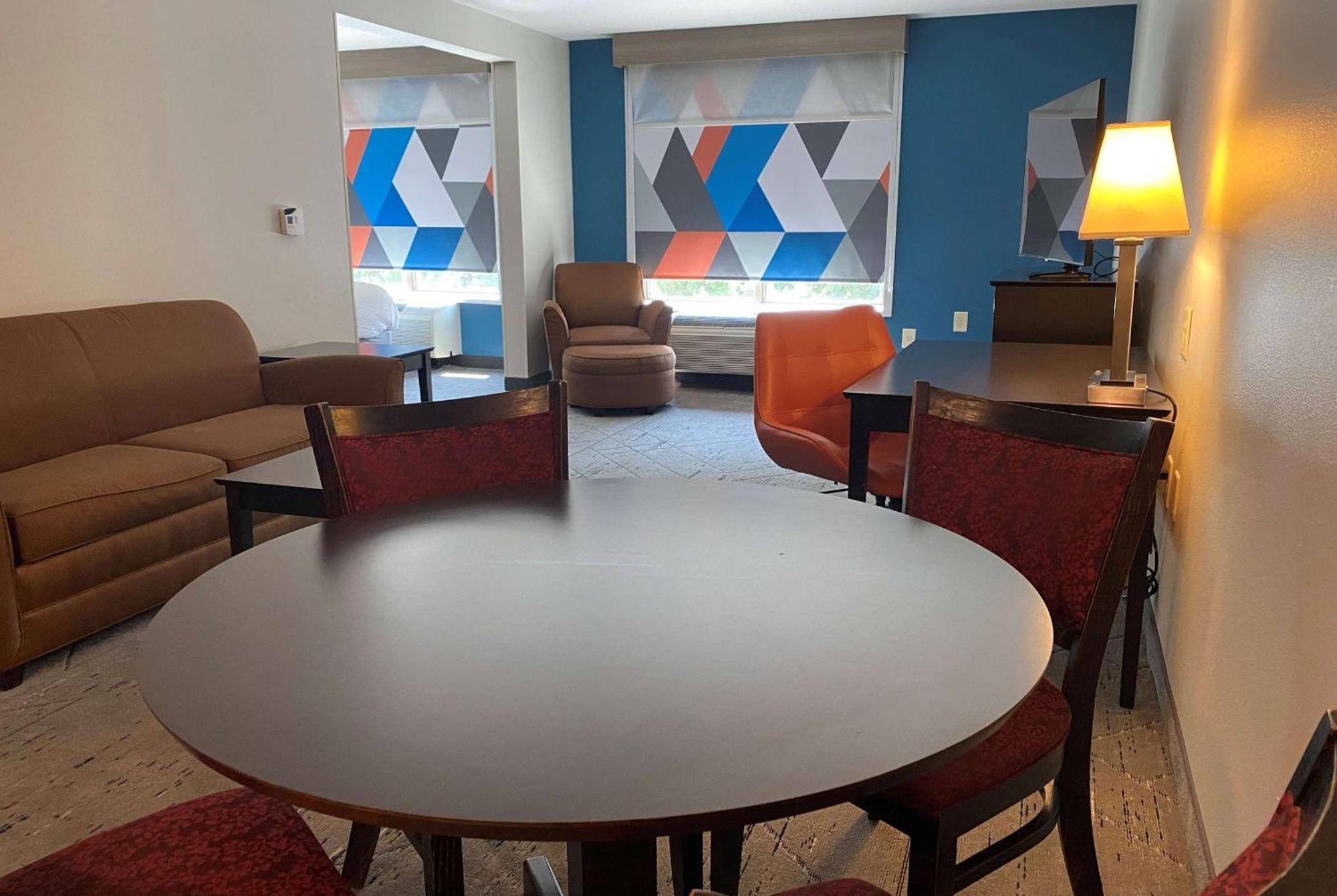 Wingate By Wyndham State Arena Raleigh/Cary Hotel Bagian luar foto