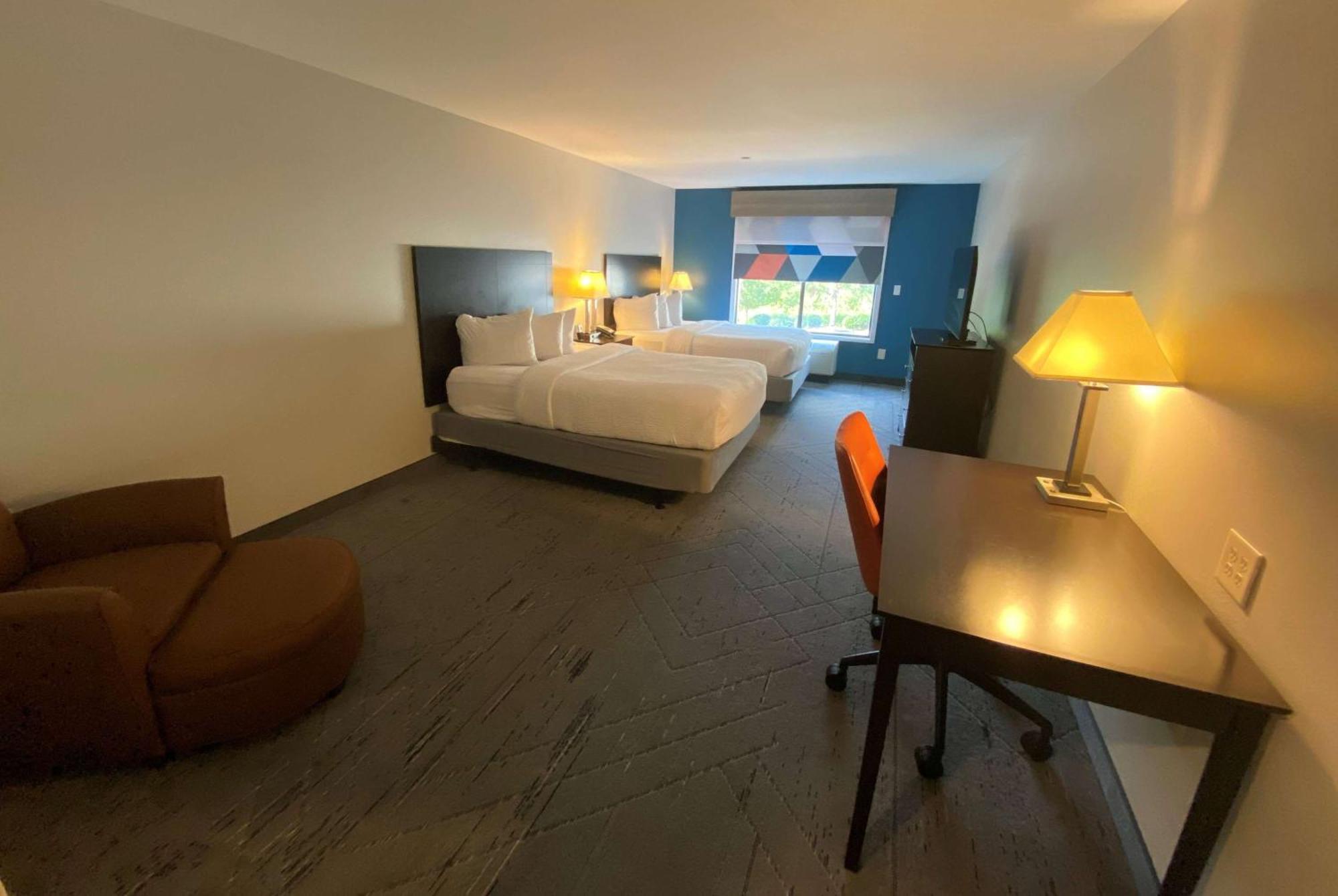 Wingate By Wyndham State Arena Raleigh/Cary Hotel Bagian luar foto