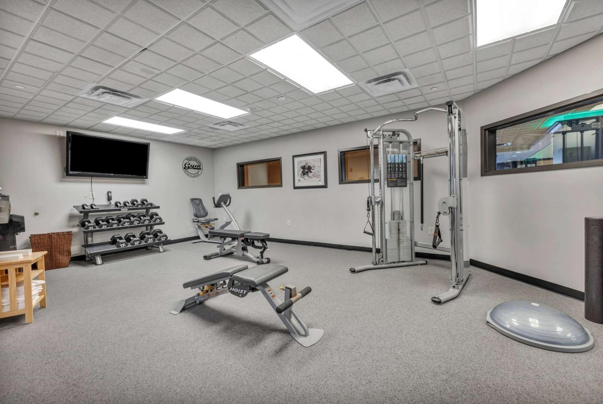 Wingate By Wyndham State Arena Raleigh/Cary Hotel Bagian luar foto