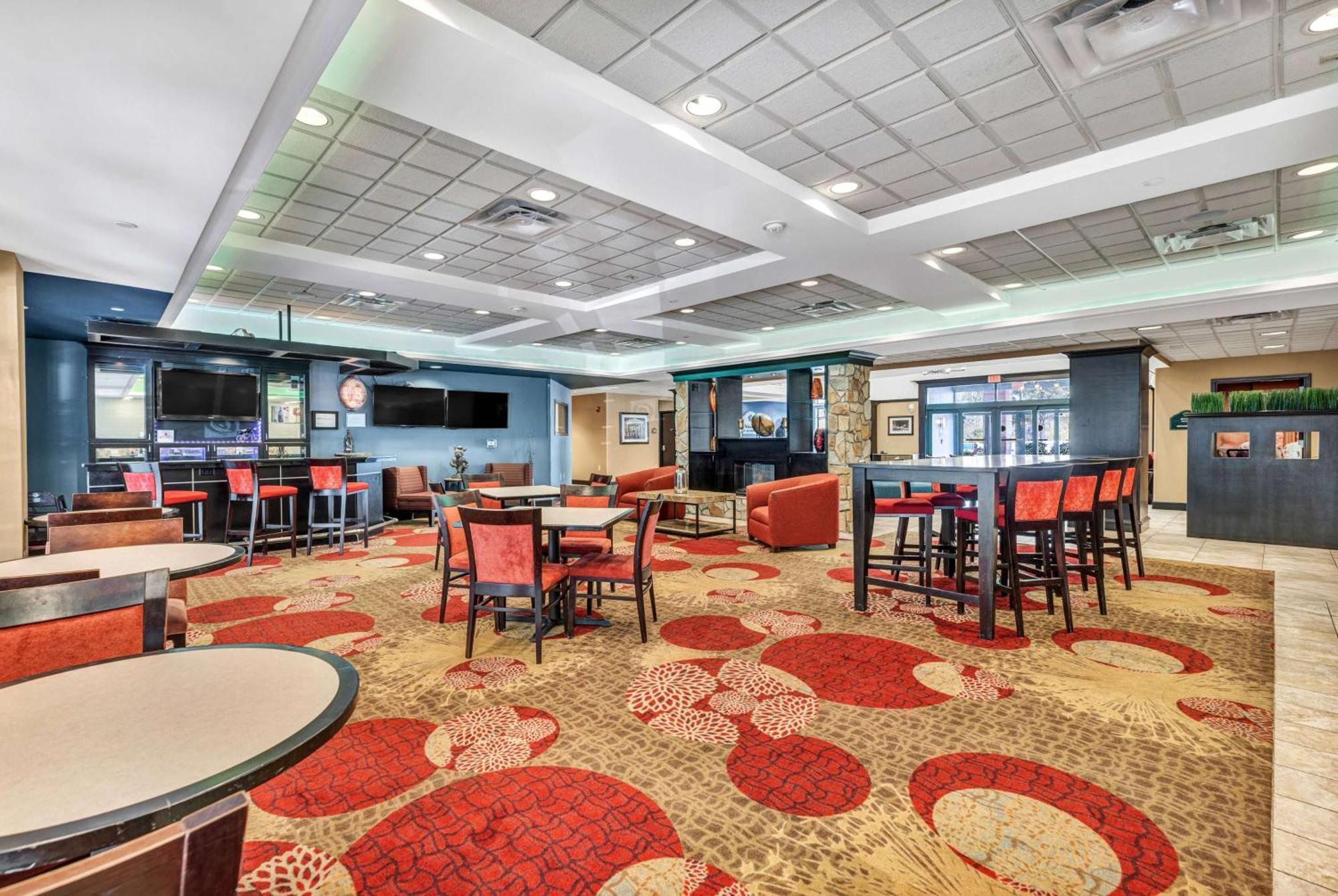 Wingate By Wyndham State Arena Raleigh/Cary Hotel Bagian luar foto
