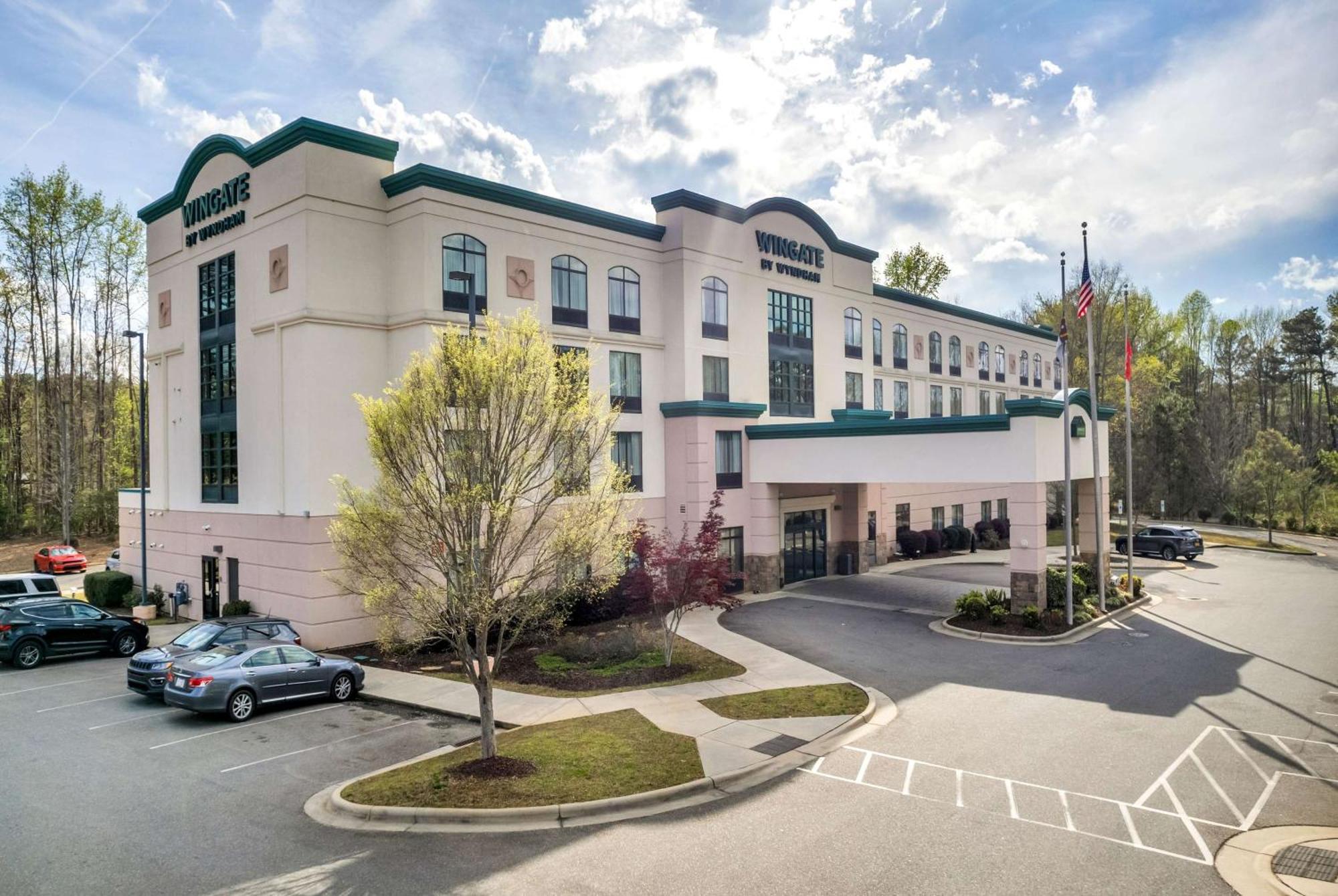 Wingate By Wyndham State Arena Raleigh/Cary Hotel Bagian luar foto