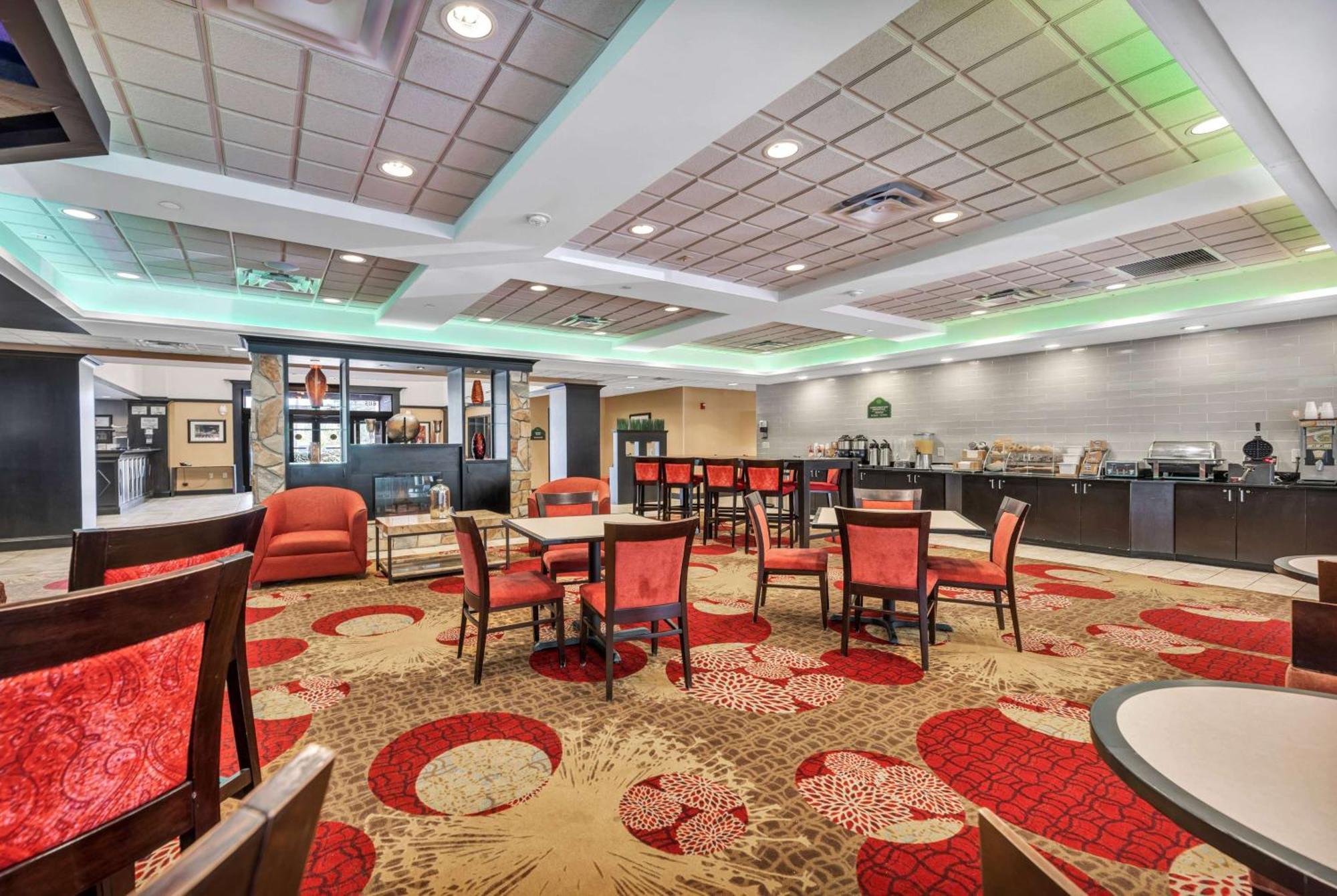 Wingate By Wyndham State Arena Raleigh/Cary Hotel Bagian luar foto