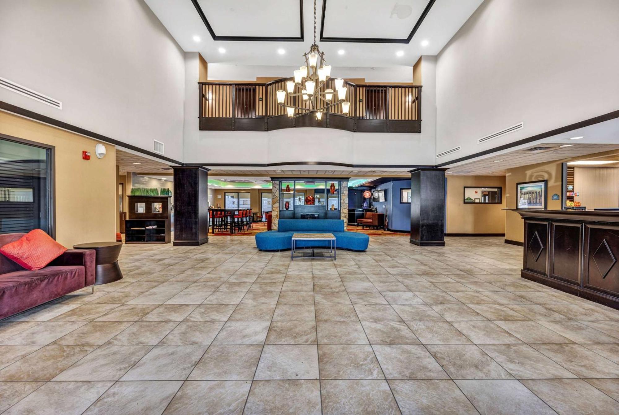 Wingate By Wyndham State Arena Raleigh/Cary Hotel Bagian luar foto
