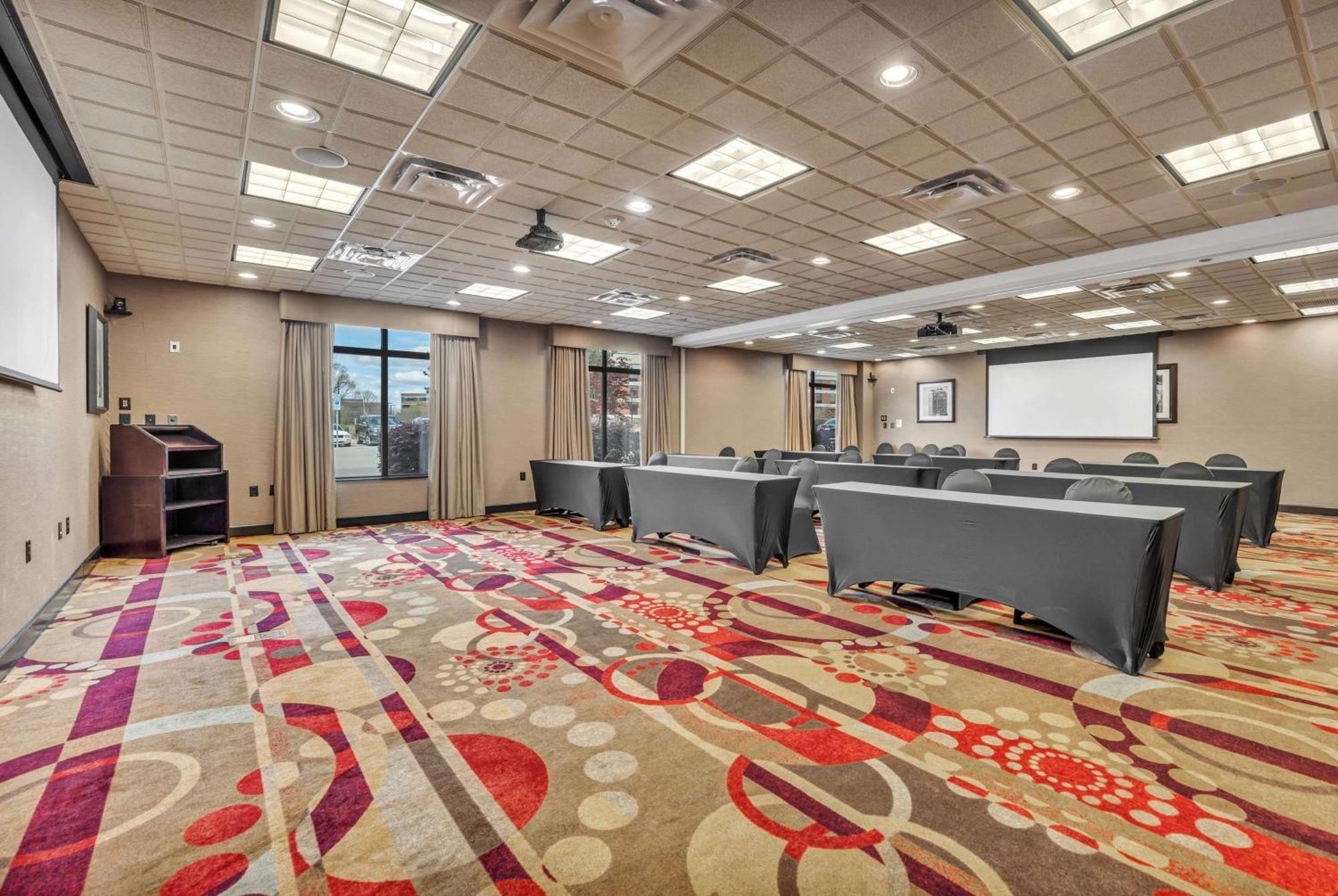 Wingate By Wyndham State Arena Raleigh/Cary Hotel Bagian luar foto